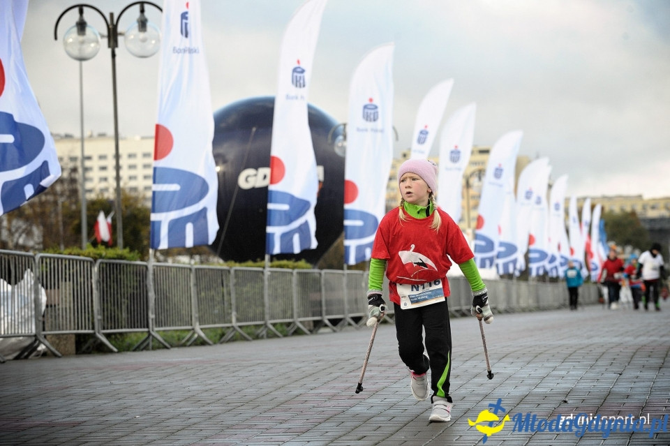 Marsz nordic walking - Bieg Niepodległości z PKO Bankiem Polskim 2017 (I)