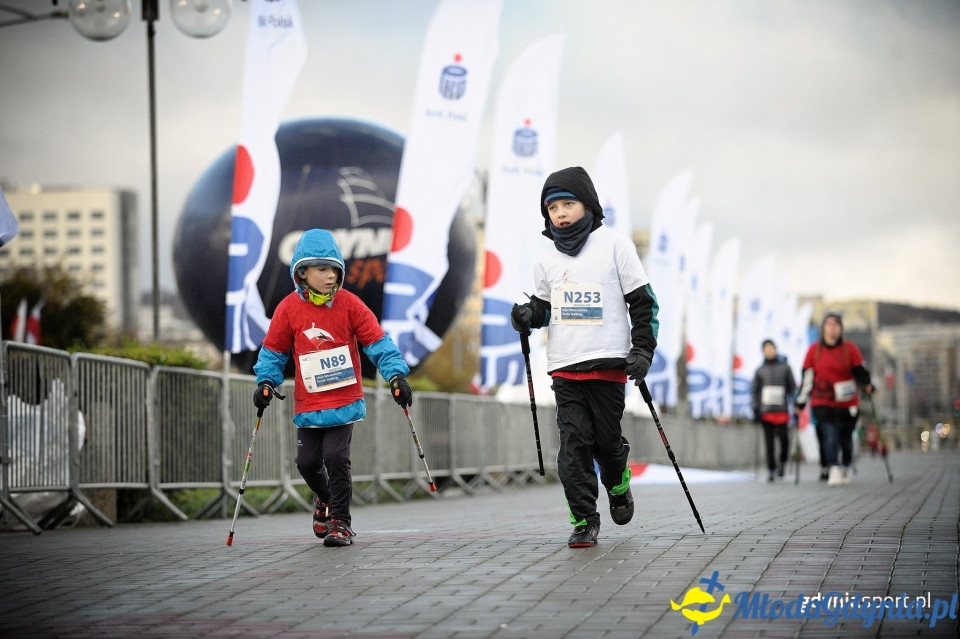 Marsz nordic walking - Bieg Niepodległości z PKO Bankiem Polskim 2017 (I)