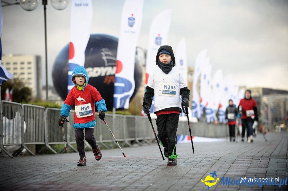 Marsz nordic walking - Bieg Niepodległości z PKO Bankiem Polskim 2017 (I)