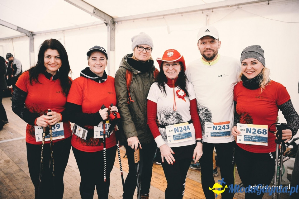 Marsz nordic walking - Bieg Niepodległości z PKO Bankiem Polskim 2017 (I)