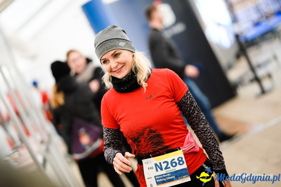 Marsz nordic walking - Bieg Niepodległości z PKO Bankiem Polskim 2017 (I)