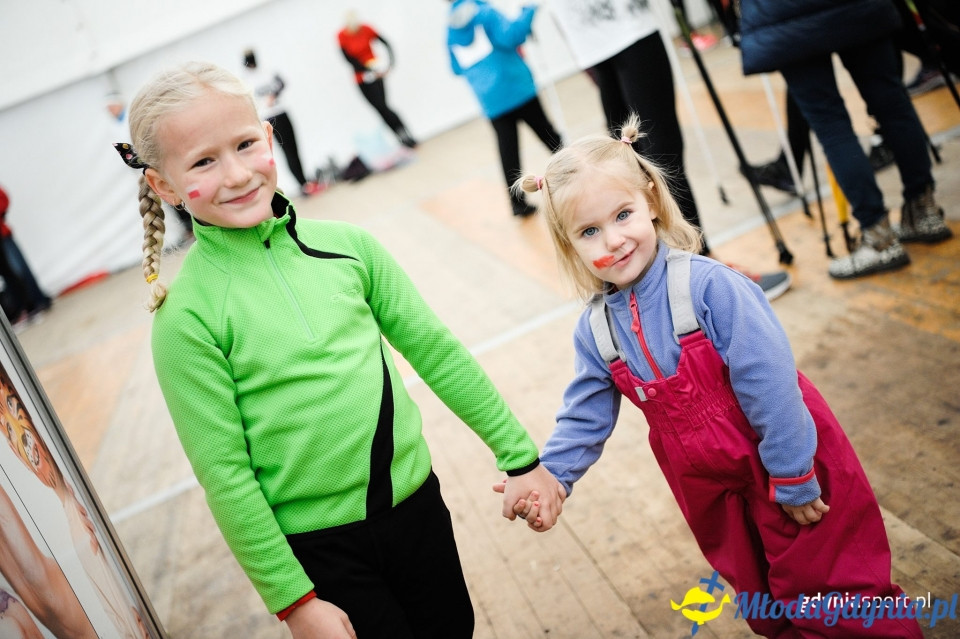 Marsz nordic walking - Bieg Niepodległości z PKO Bankiem Polskim 2017 (I)