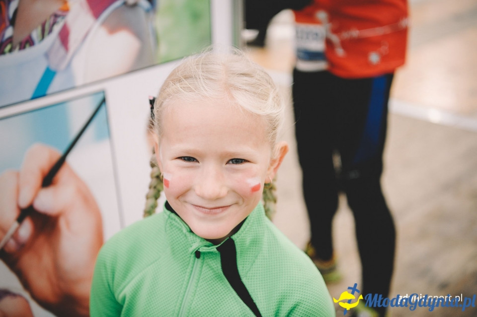 Marsz nordic walking - Bieg Niepodległości z PKO Bankiem Polskim 2017 (I)