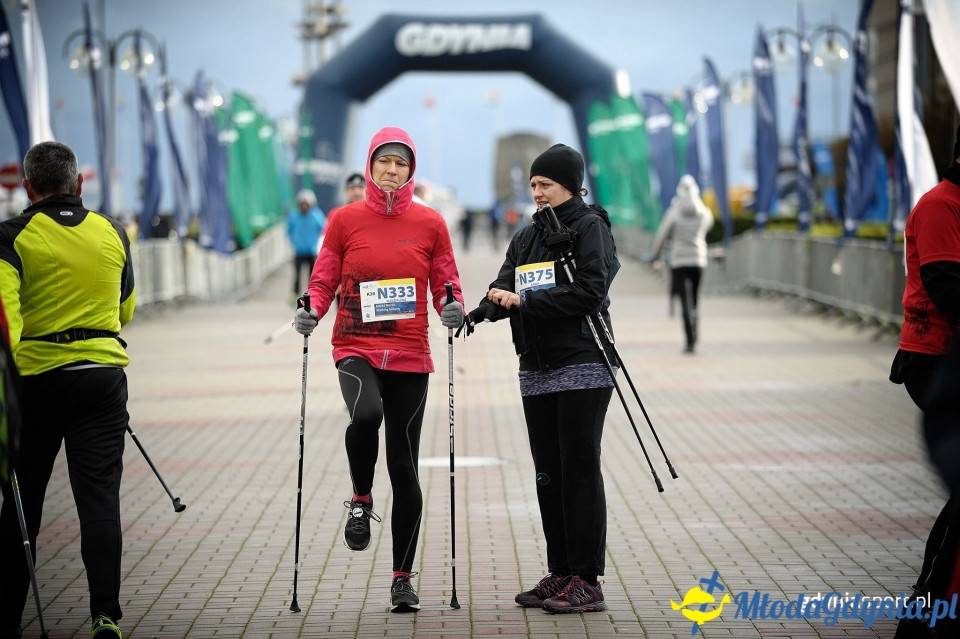 Marsz nordic walking - Bieg Niepodległości z PKO Bankiem Polskim 2017 (I)