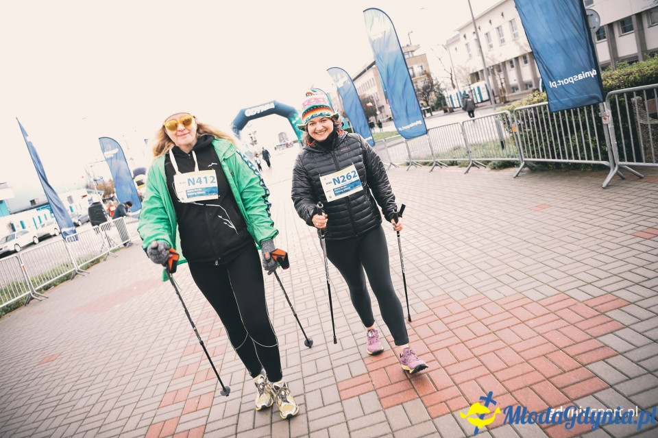 Marsz nordic walking - Bieg Niepodległości z PKO Bankiem Polskim 2017 (I)
