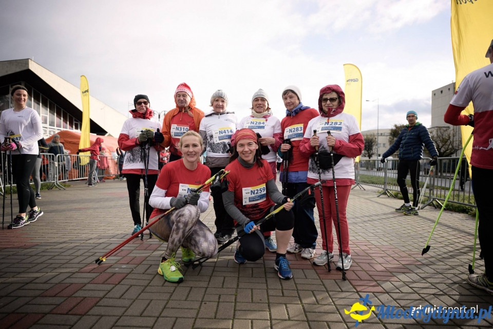Marsz nordic walking - Bieg Niepodległości z PKO Bankiem Polskim 2017 (I)