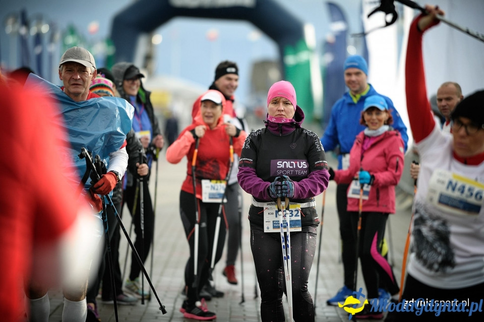 Marsz nordic walking - Bieg Niepodległości z PKO Bankiem Polskim 2017 (I)