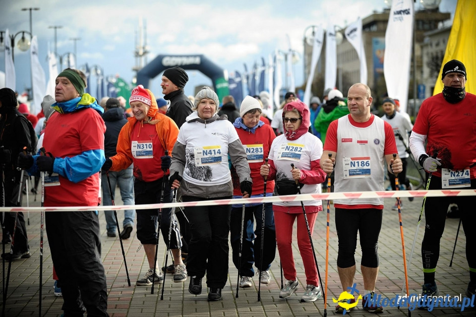 Marsz nordic walking - Bieg Niepodległości z PKO Bankiem Polskim 2017 (I)