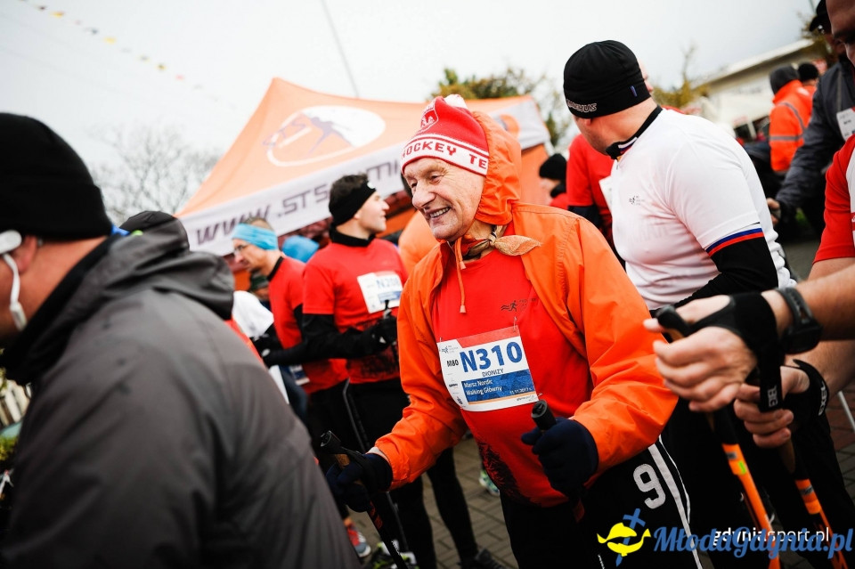 Marsz nordic walking - Bieg Niepodległości z PKO Bankiem Polskim 2017 (I)