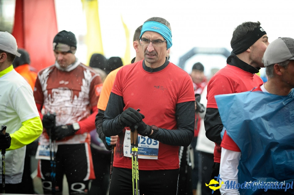 Marsz nordic walking - Bieg Niepodległości z PKO Bankiem Polskim 2017 (I)