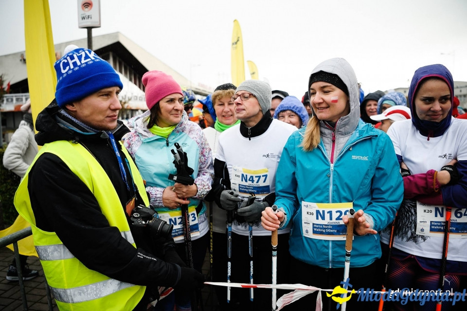Marsz nordic walking - Bieg Niepodległości z PKO Bankiem Polskim 2017 (I)