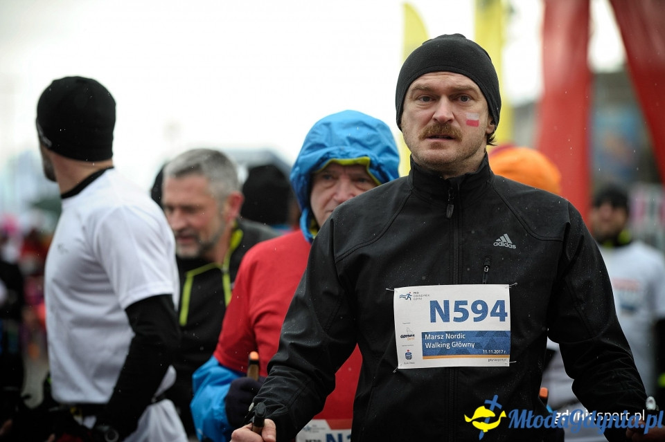 Marsz nordic walking - Bieg Niepodległości z PKO Bankiem Polskim 2017 (I)