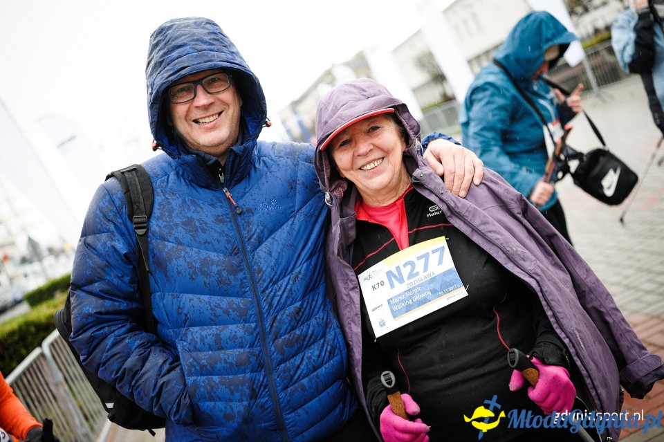 Marsz nordic walking - Bieg Niepodległości z PKO Bankiem Polskim 2017 (I)