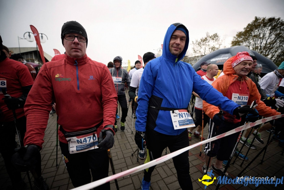 Marsz nordic walking - Bieg Niepodległości z PKO Bankiem Polskim 2017 (I)