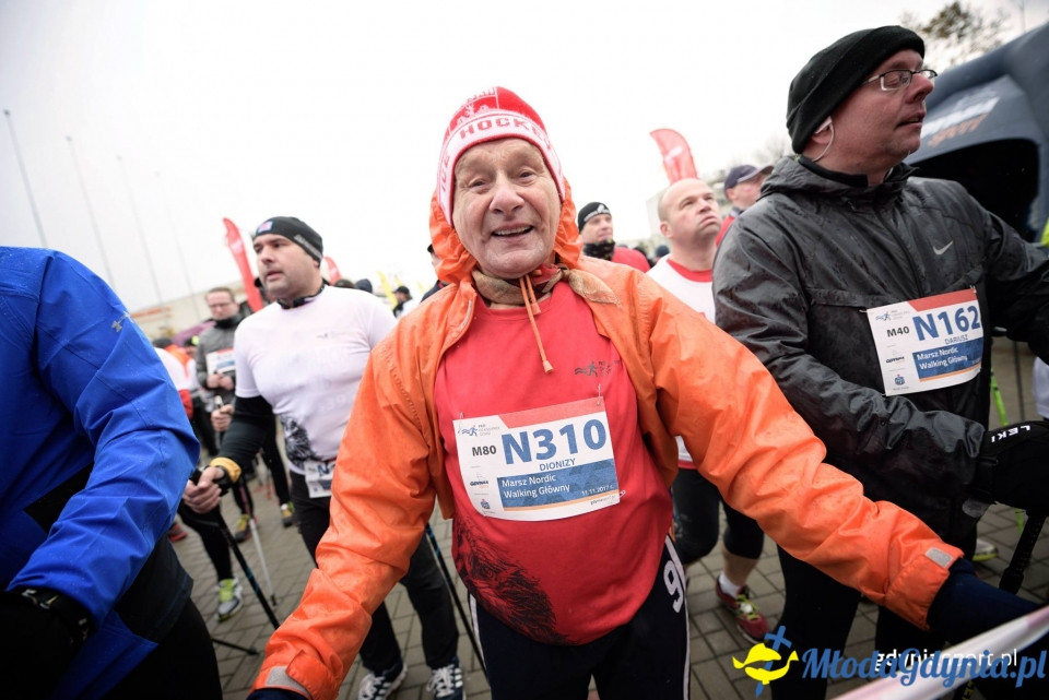 Marsz nordic walking - Bieg Niepodległości z PKO Bankiem Polskim 2017 (I)