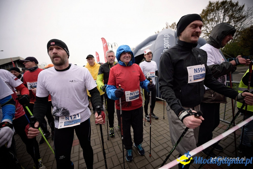 Marsz nordic walking - Bieg Niepodległości z PKO Bankiem Polskim 2017 (I)