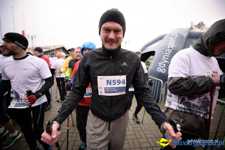 Marsz nordic walking - Bieg Niepodległości z PKO Bankiem Polskim 2017 (I)