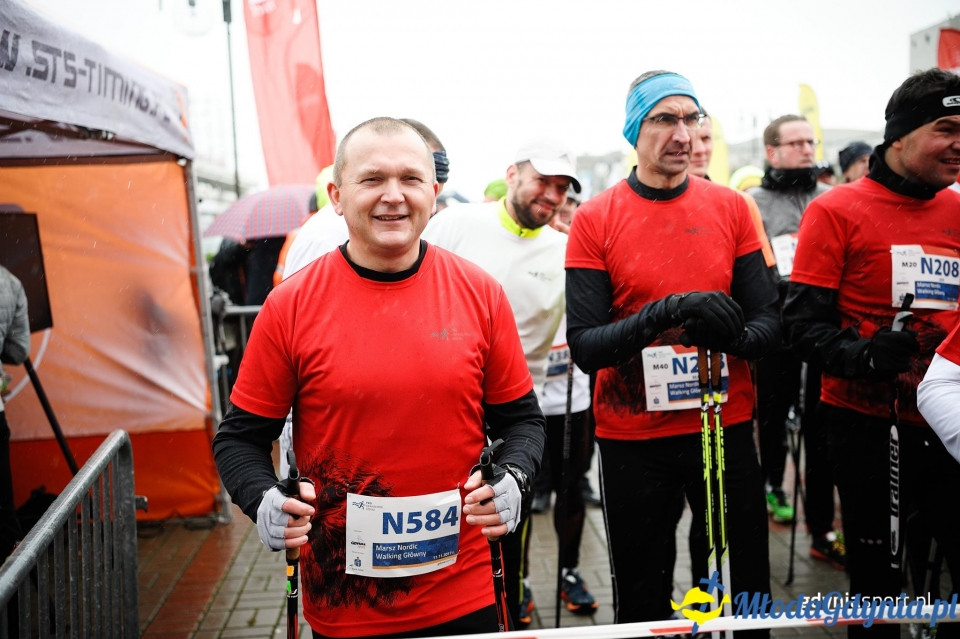 Marsz nordic walking - Bieg Niepodległości z PKO Bankiem Polskim 2017 (I)