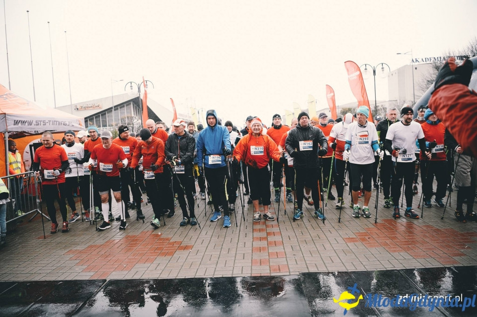 Marsz nordic walking - Bieg Niepodległości z PKO Bankiem Polskim 2017 (I)