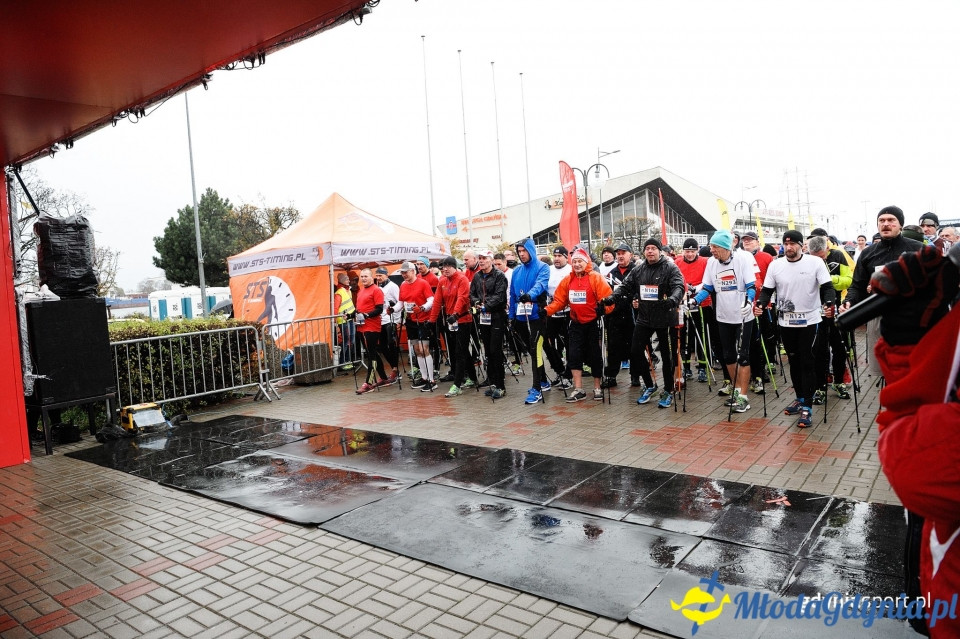 Marsz nordic walking - Bieg Niepodległości z PKO Bankiem Polskim 2017 (I)