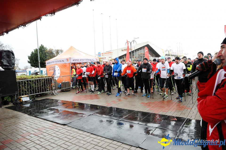 Marsz nordic walking - Bieg Niepodległości z PKO Bankiem Polskim 2017 (I)