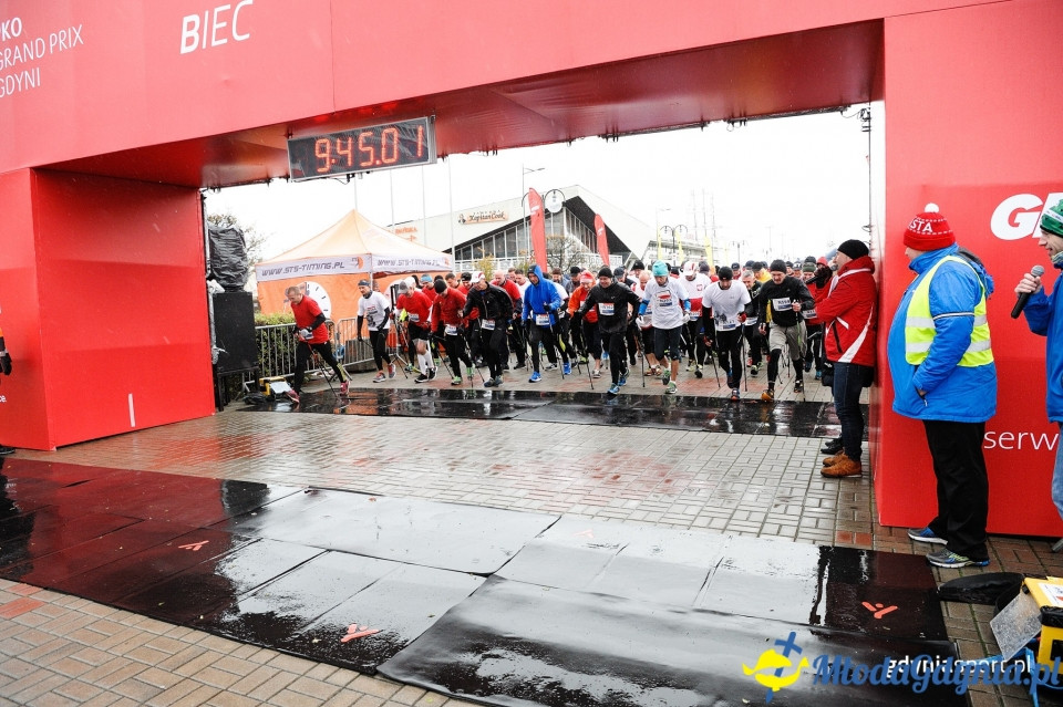 Marsz nordic walking - Bieg Niepodległości z PKO Bankiem Polskim 2017 (I)