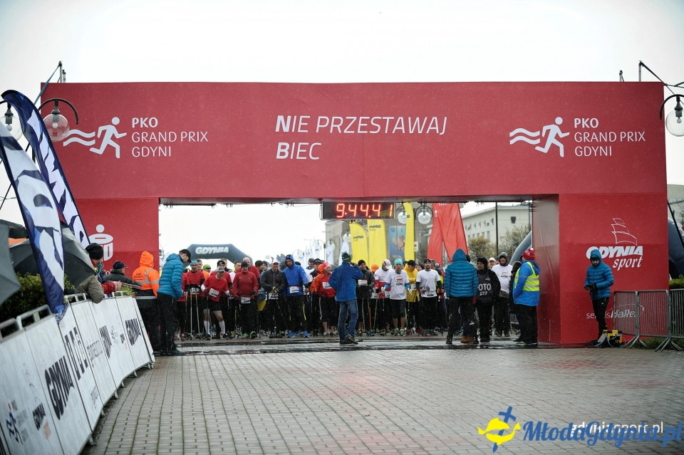 Marsz nordic walking - Bieg Niepodległości z PKO Bankiem Polskim 2017 (I)