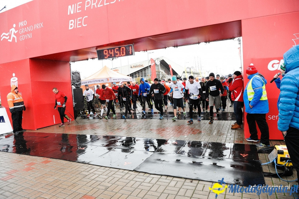 Marsz nordic walking - Bieg Niepodległości z PKO Bankiem Polskim 2017 (I)