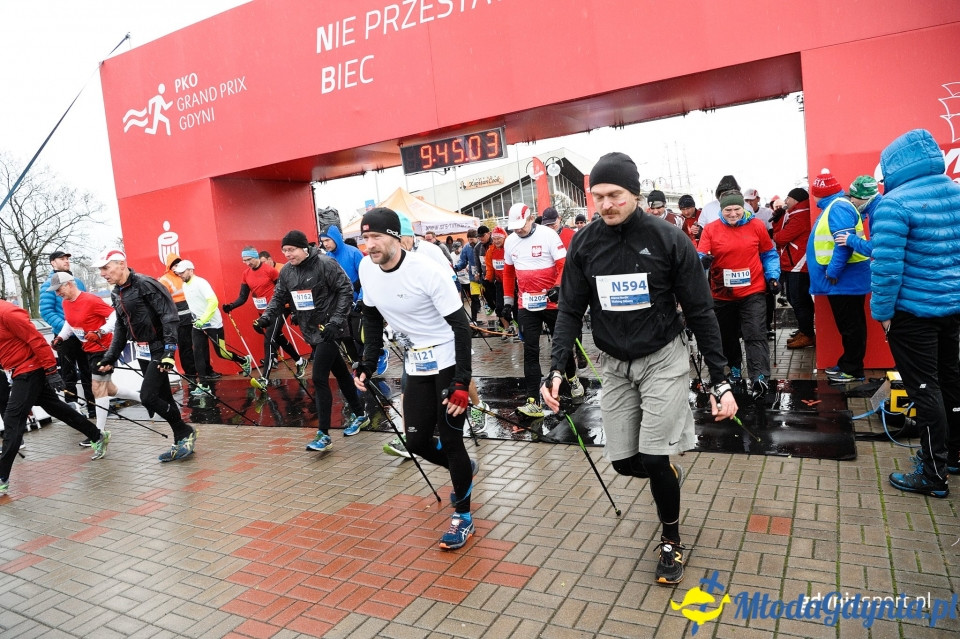 Marsz nordic walking - Bieg Niepodległości z PKO Bankiem Polskim 2017 (I)