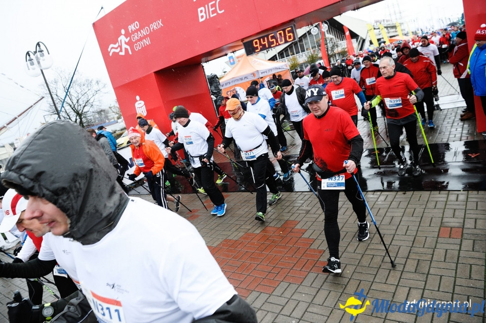 Marsz nordic walking - Bieg Niepodległości z PKO Bankiem Polskim 2017 (I)