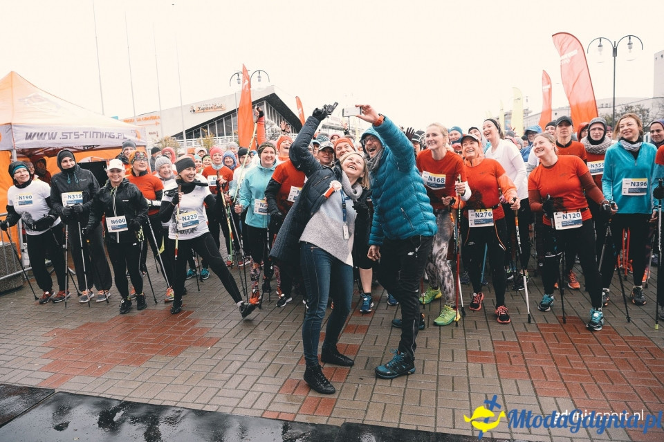 Marsz nordic walking - Bieg Niepodległości z PKO Bankiem Polskim 2017 (I)