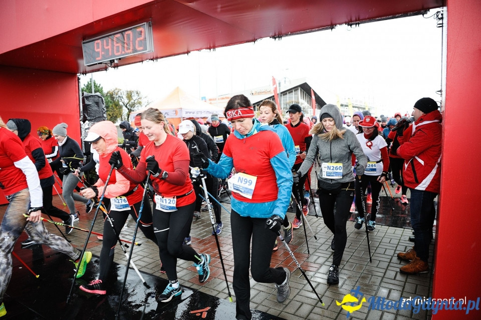 Marsz nordic walking - Bieg Niepodległości z PKO Bankiem Polskim 2017 (I)