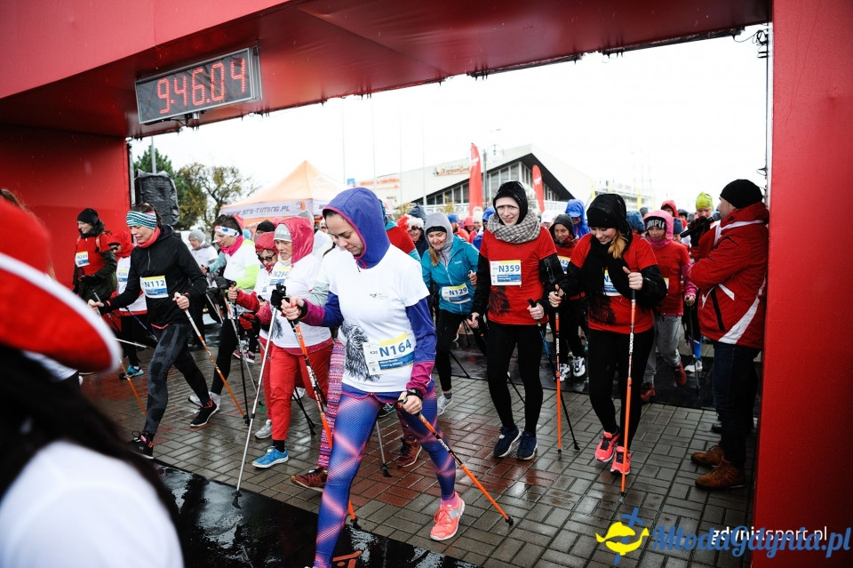 Marsz nordic walking - Bieg Niepodległości z PKO Bankiem Polskim 2017 (I)