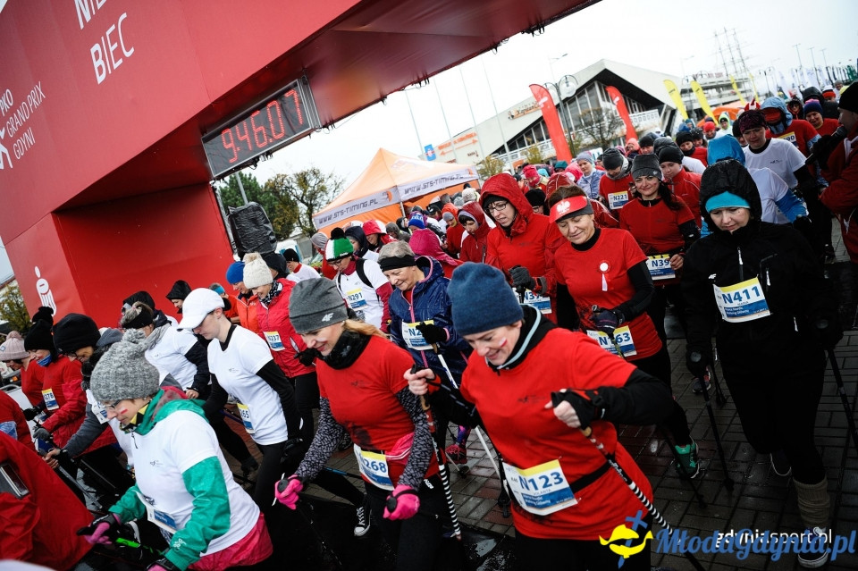 Marsz nordic walking - Bieg Niepodległości z PKO Bankiem Polskim 2017 (I)