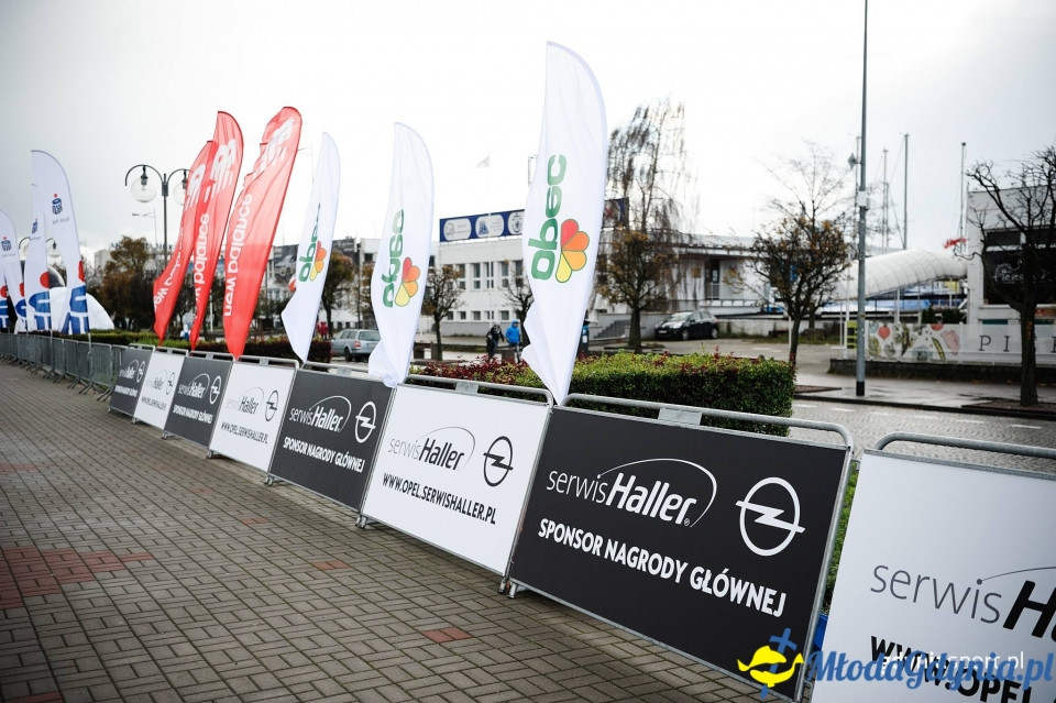 Marsz nordic walking - Bieg Niepodległości z PKO Bankiem Polskim 2017 (I)