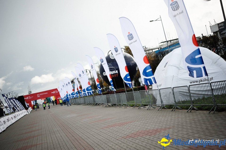 Marsz nordic walking - Bieg Niepodległości z PKO Bankiem Polskim 2017 (I)