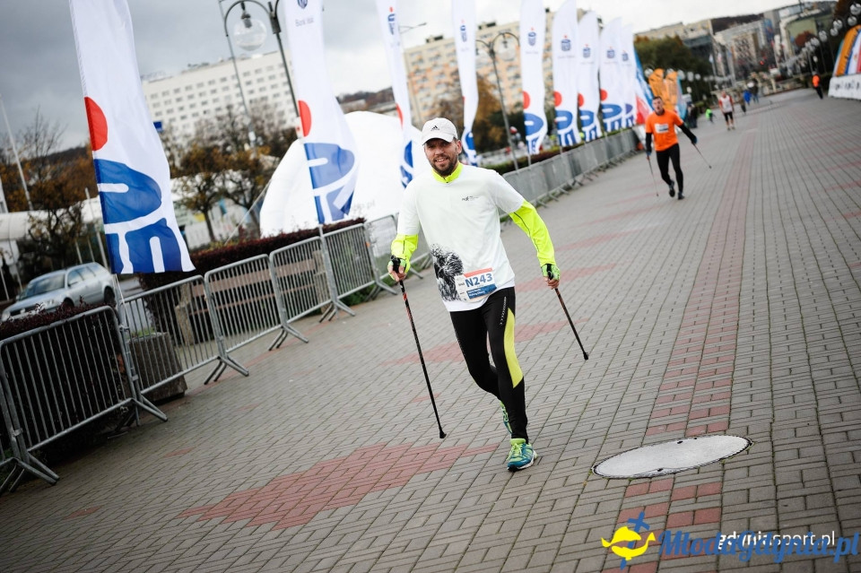 Marsz nordic walking - Bieg Niepodległości z PKO Bankiem Polskim 2017 (II)