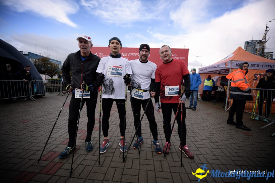 Marsz nordic walking - Bieg Niepodległości z PKO Bankiem Polskim 2017 (II)