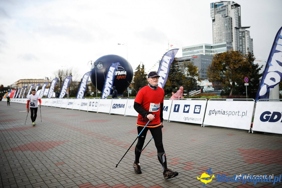 Marsz nordic walking - Bieg Niepodległości z PKO Bankiem Polskim 2017 (II)