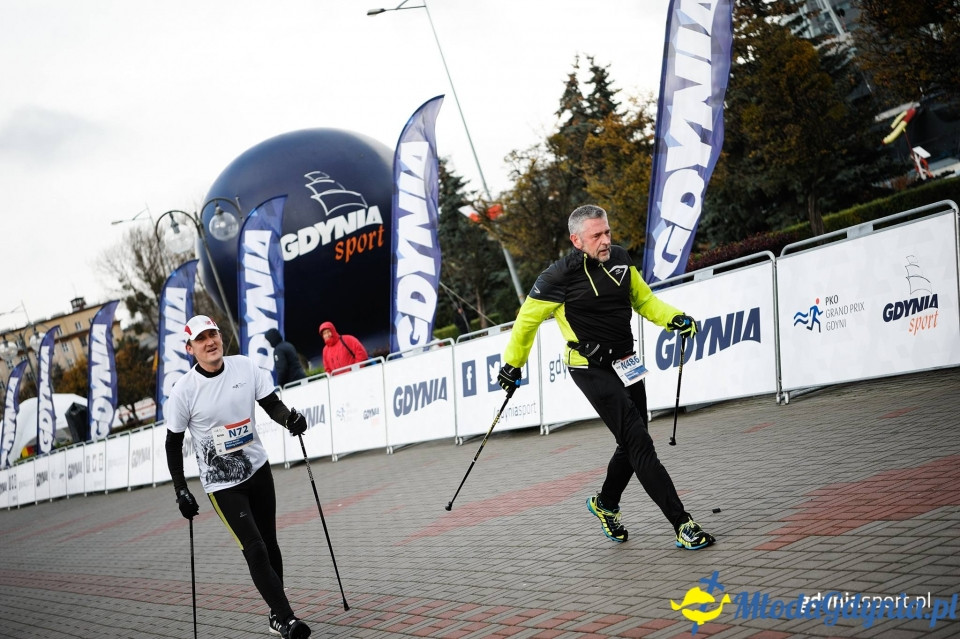 Marsz nordic walking - Bieg Niepodległości z PKO Bankiem Polskim 2017 (II)