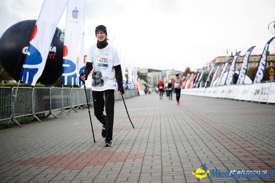 Marsz nordic walking - Bieg Niepodległości z PKO Bankiem Polskim 2017 (II)