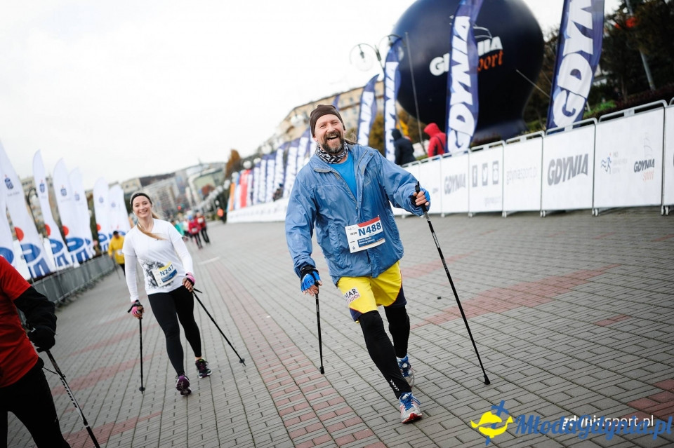 Marsz nordic walking - Bieg Niepodległości z PKO Bankiem Polskim 2017 (II)