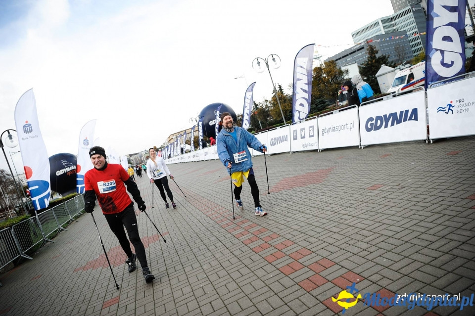 Marsz nordic walking - Bieg Niepodległości z PKO Bankiem Polskim 2017 (II)