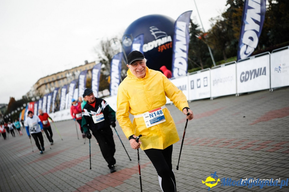 Marsz nordic walking - Bieg Niepodległości z PKO Bankiem Polskim 2017 (II)