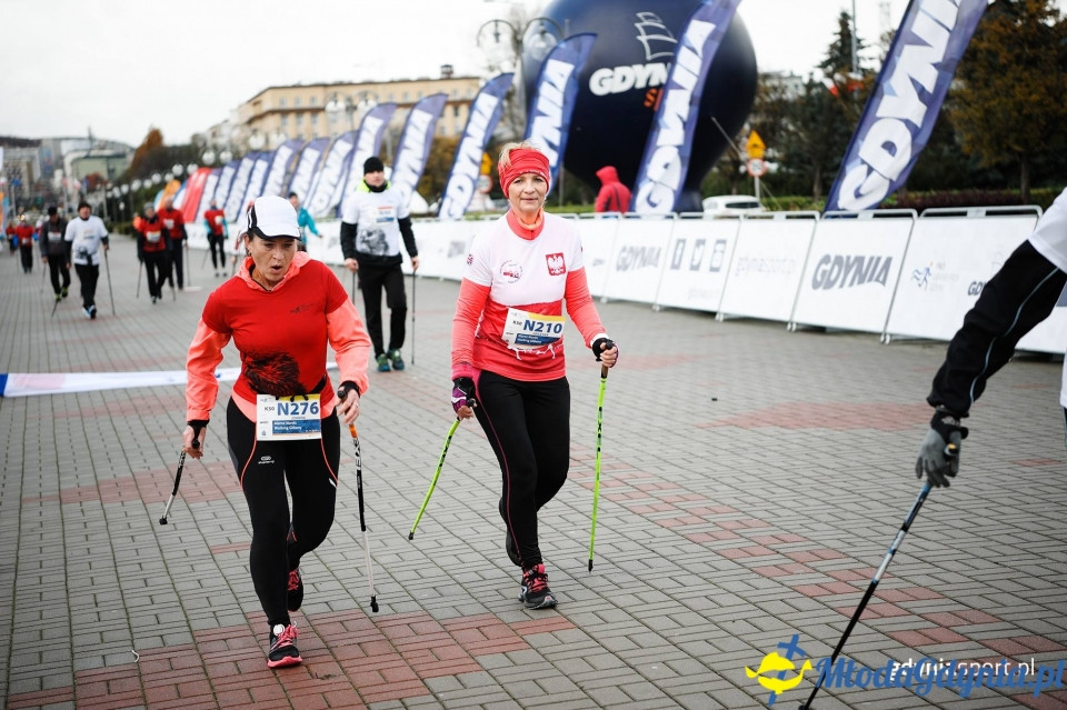 Marsz nordic walking - Bieg Niepodległości z PKO Bankiem Polskim 2017 (II)