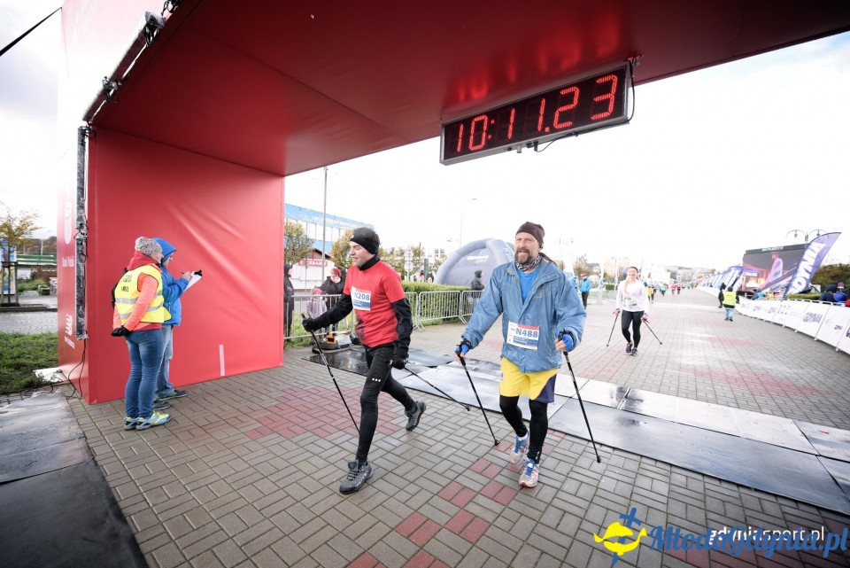 Marsz nordic walking - Bieg Niepodległości z PKO Bankiem Polskim 2017 (II)