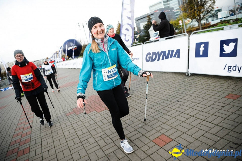 Marsz nordic walking - Bieg Niepodległości z PKO Bankiem Polskim 2017 (II)