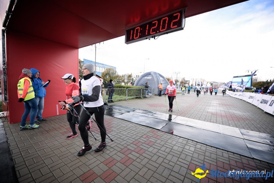 Marsz nordic walking - Bieg Niepodległości z PKO Bankiem Polskim 2017 (II)