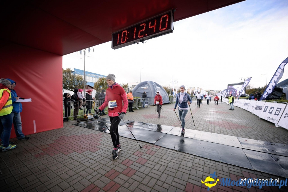 Marsz nordic walking - Bieg Niepodległości z PKO Bankiem Polskim 2017 (II)