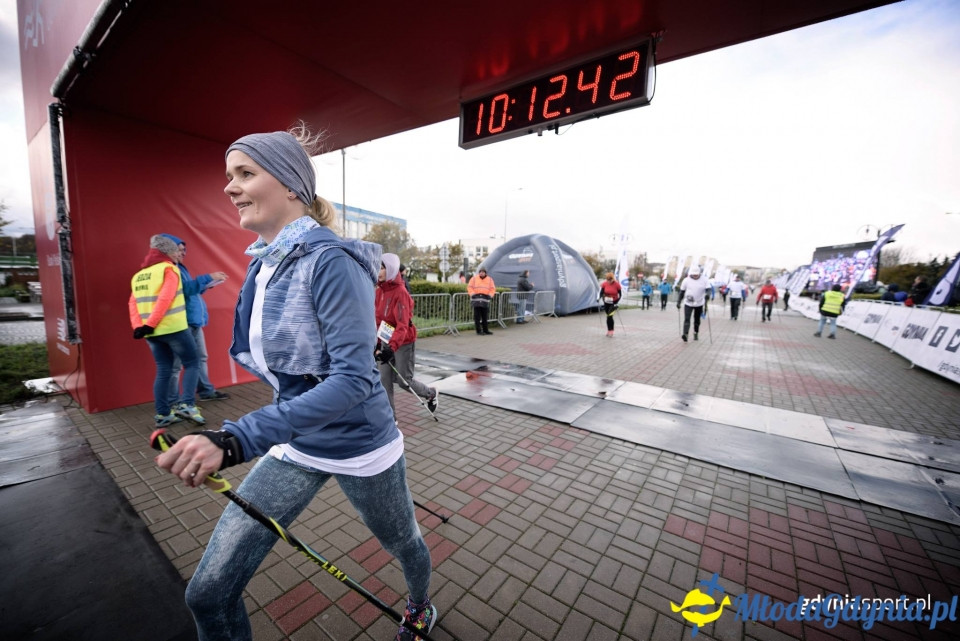 Marsz nordic walking - Bieg Niepodległości z PKO Bankiem Polskim 2017 (II)